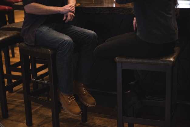Can doxycycline cause dark stools