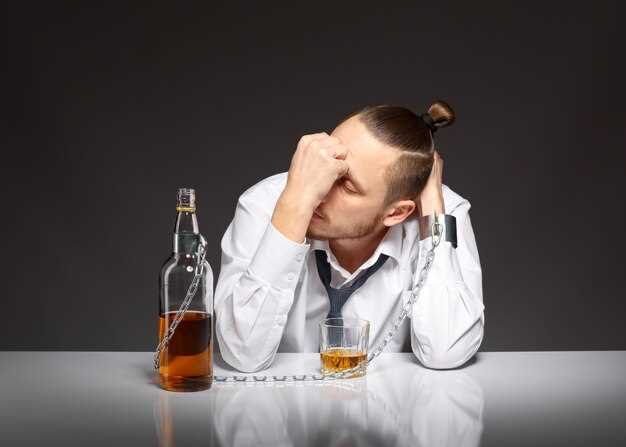 Can you take alcohol with doxycycline